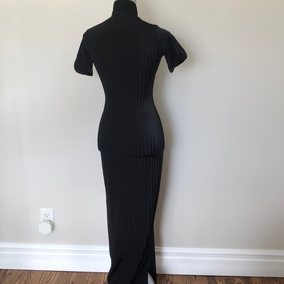 Asian-inspired fitted black cocktail dress. - Picture 7 of 9